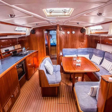 Botel Swift